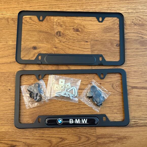 BMW License Plate Frame in Black Set of 2 NWT - Picture 4 of 5